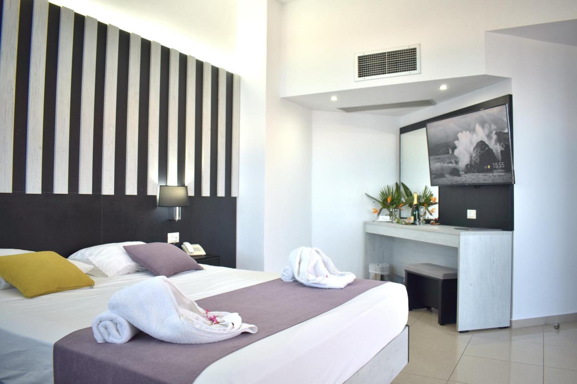 Galini Sea View Hotel Agia Marina Exterior foto