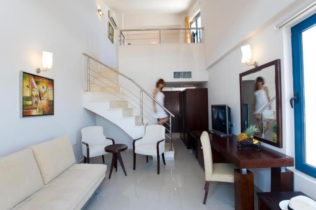 Galini Sea View Hotel Agia Marina Exterior foto